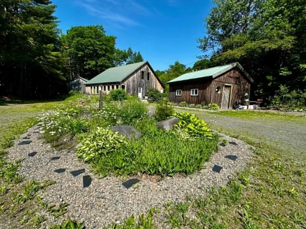 385 Water Street, Guilford, ME 04443
