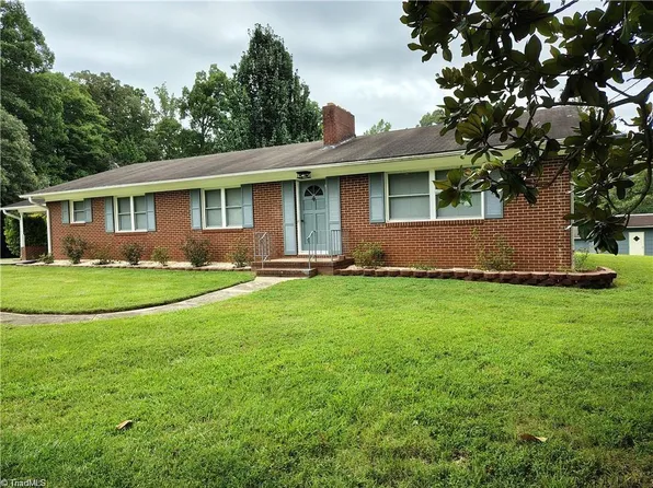 153 Hooker Trl, Mount Airy, NC 27030