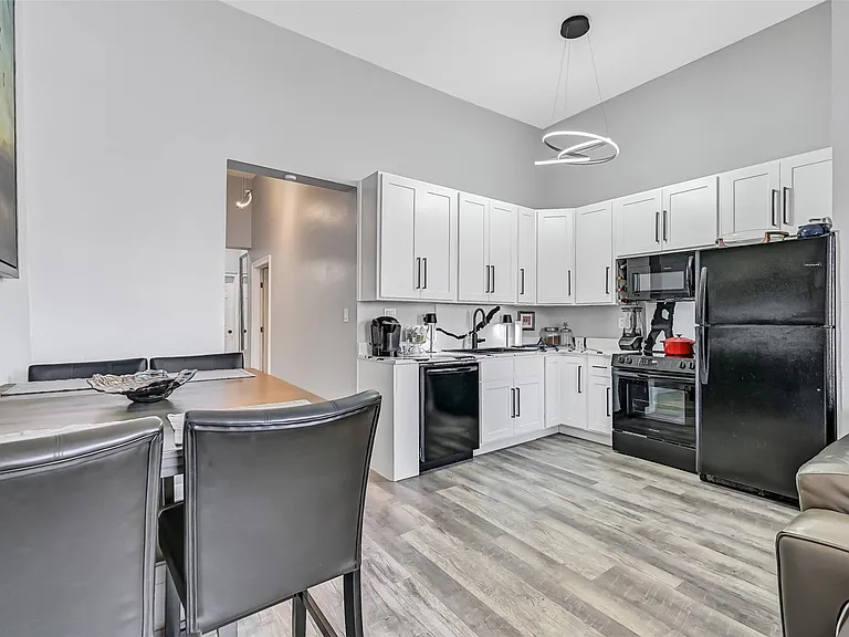 1820 Market St #2 — Photo 14