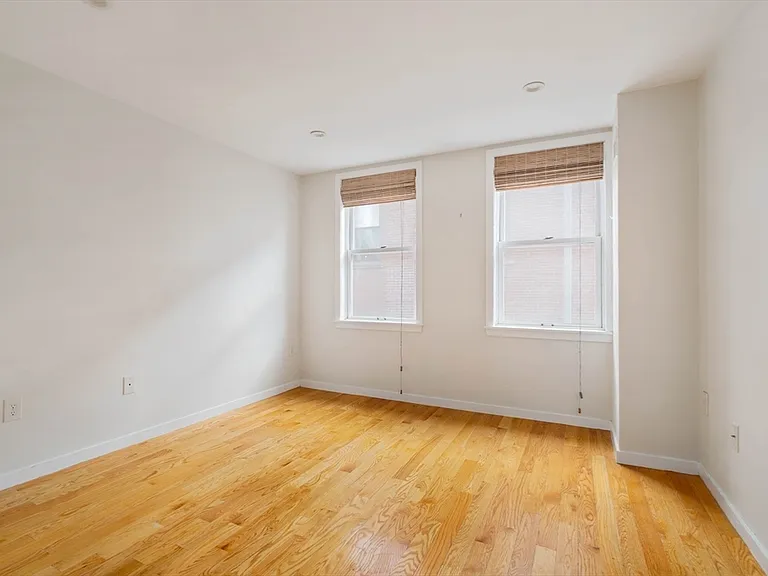 47 Harvard St #B205 — Photo 11