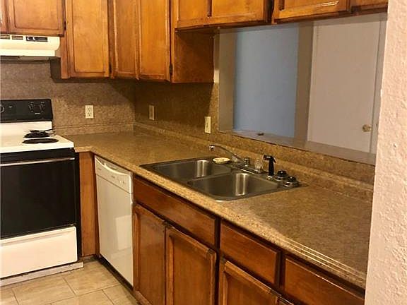 5th image of 3606 Crestbrook Ct APT 2