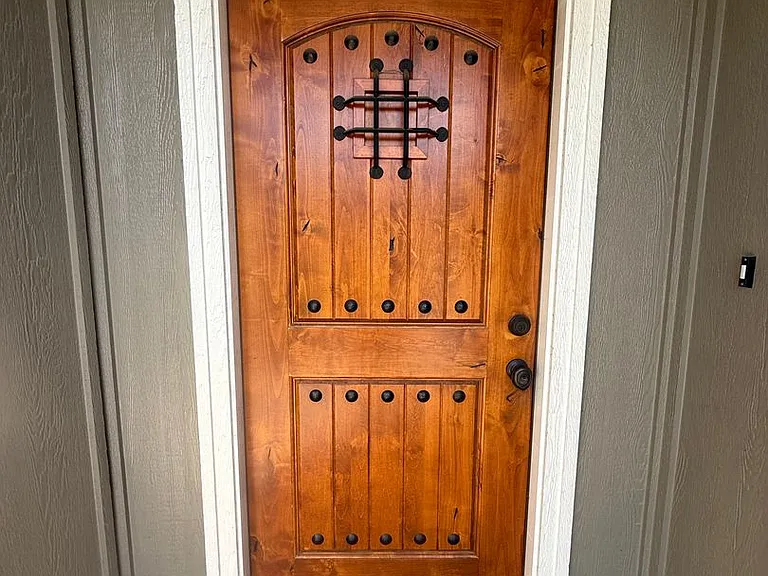 1037 Stagecoach Bnd — Photo 2