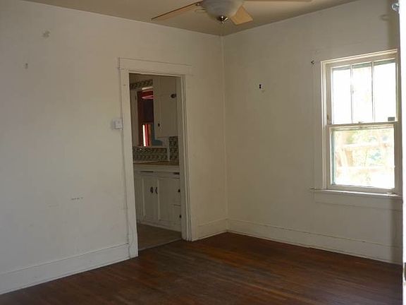 3rd image of 1404 Mlk Ave NE