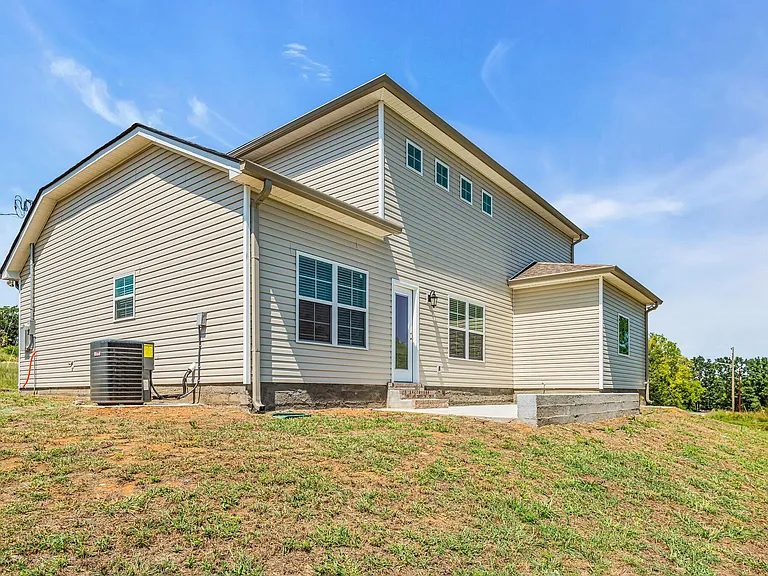 117 Traveller Ln — Photo 31