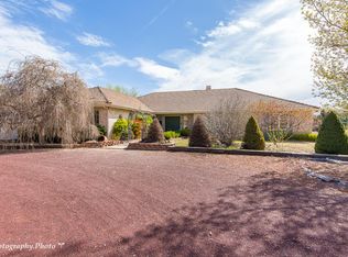 1181 W Meadow Lark Cir, Dammeron Valley, UT 84783