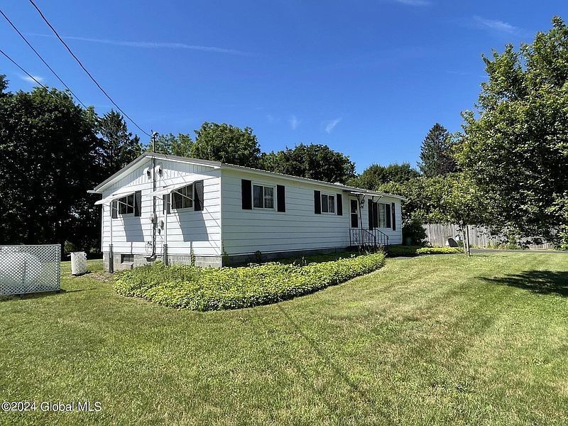 3rd image of 2296 Hickory Hill Road