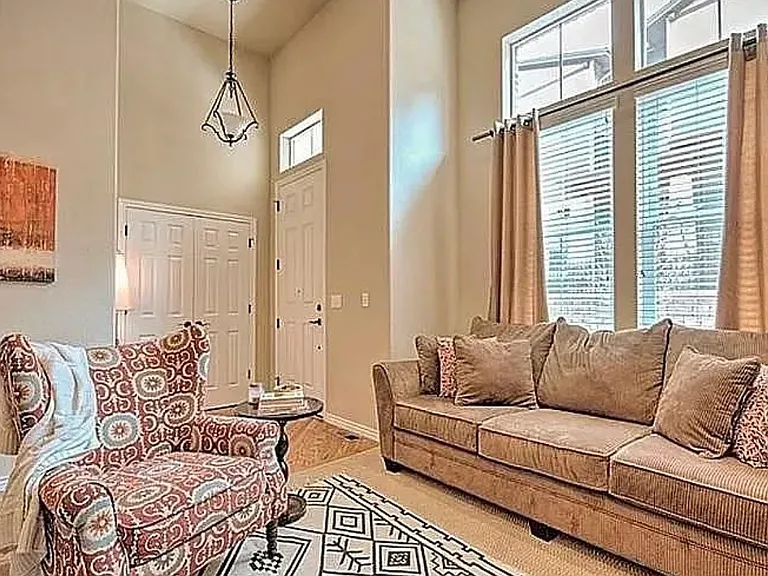 10827 Creede Crk — Photo 14