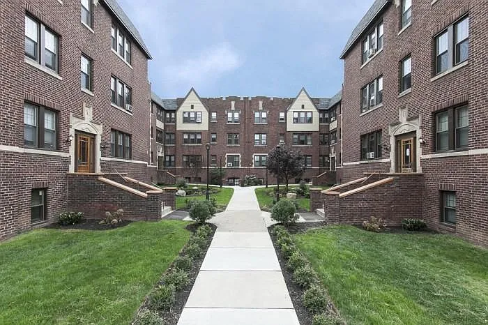 100 Morton Ave — Photo 2