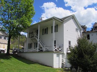 105 College Ave, Factoryville, PA