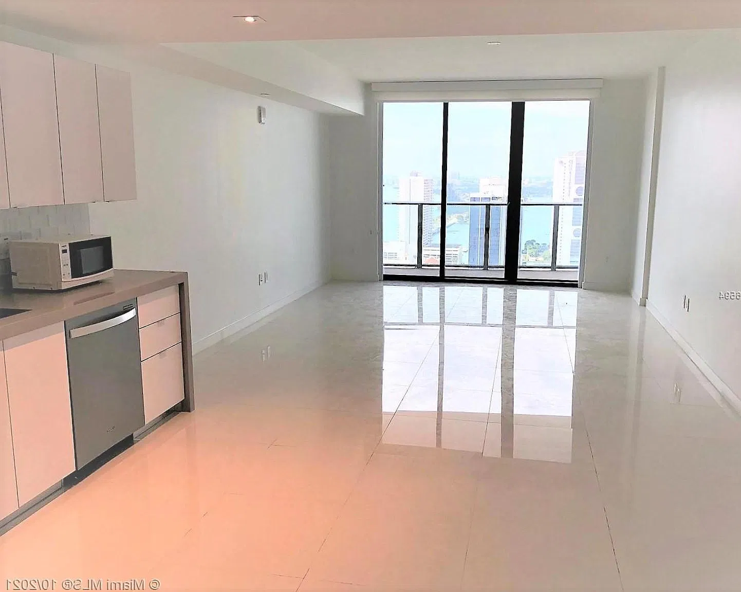 Studio, 590 sqft, $2,600 — Photo 2