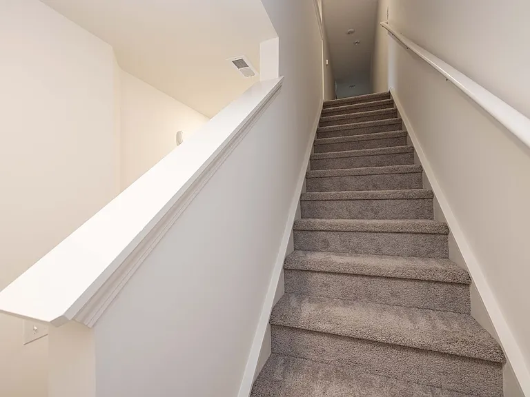 436 Kinnerton Pl — Photo 13