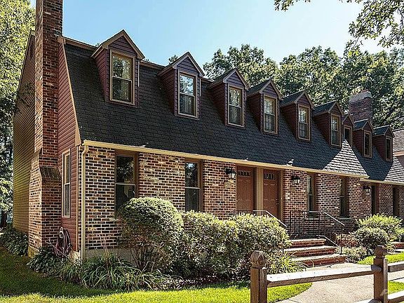 299 Wellman Ave., end unit & waterfront