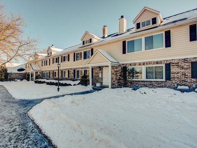 1190 Pilgrim Pkwy, Elm Grove, WI, 53122