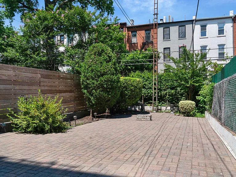 285 Carroll St #1 — Photo 17