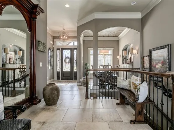 100 Wolsey Bridge Pkwy, Belton, MO 64012