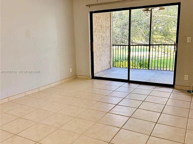 200 Jacaranda Country Club Dr #4B — Photo 6