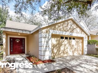 725 Cape Cod Cir, Valrico, FL 33594