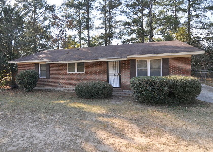 1st image of 2513 Kensington Dr W