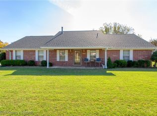 2001 Devyn Dr, Lavaca, AR 72941