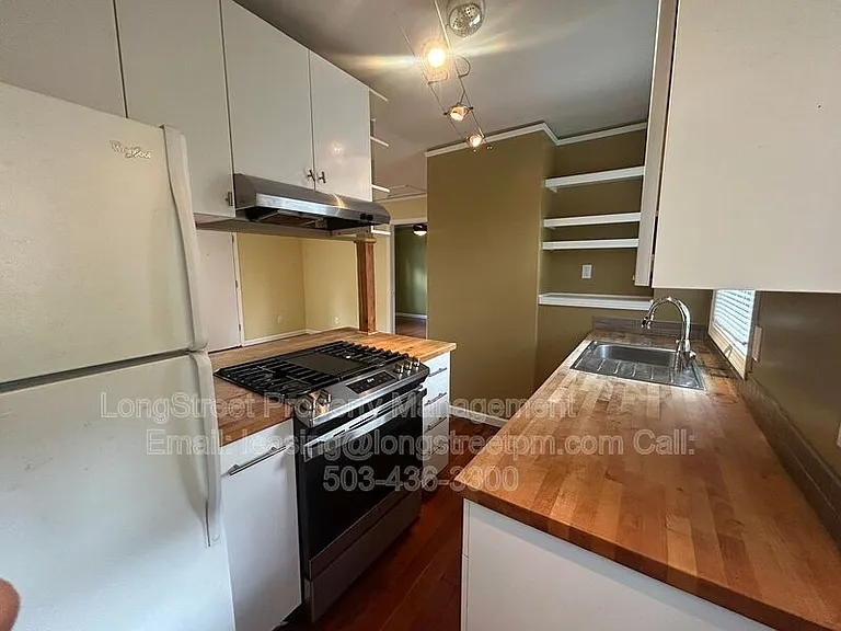 4823 NE 50th Pl — Photo 7
