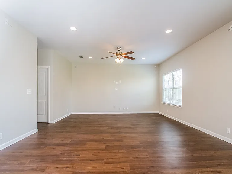 3405 Whimsical Dr — Photo 2
