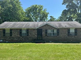 726 Needmore Rd, Clarksville, TN 37040