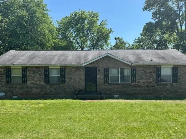 726 Needmore Rd, Clarksville, TN 37040