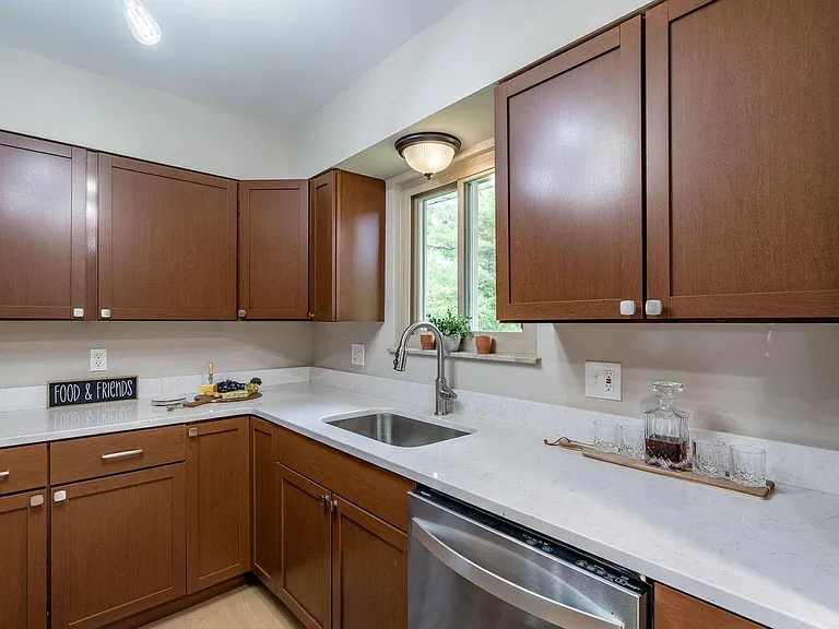 5536 Central College Rd — Photo 4