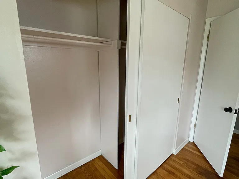 521 E Trevor St — Photo 11