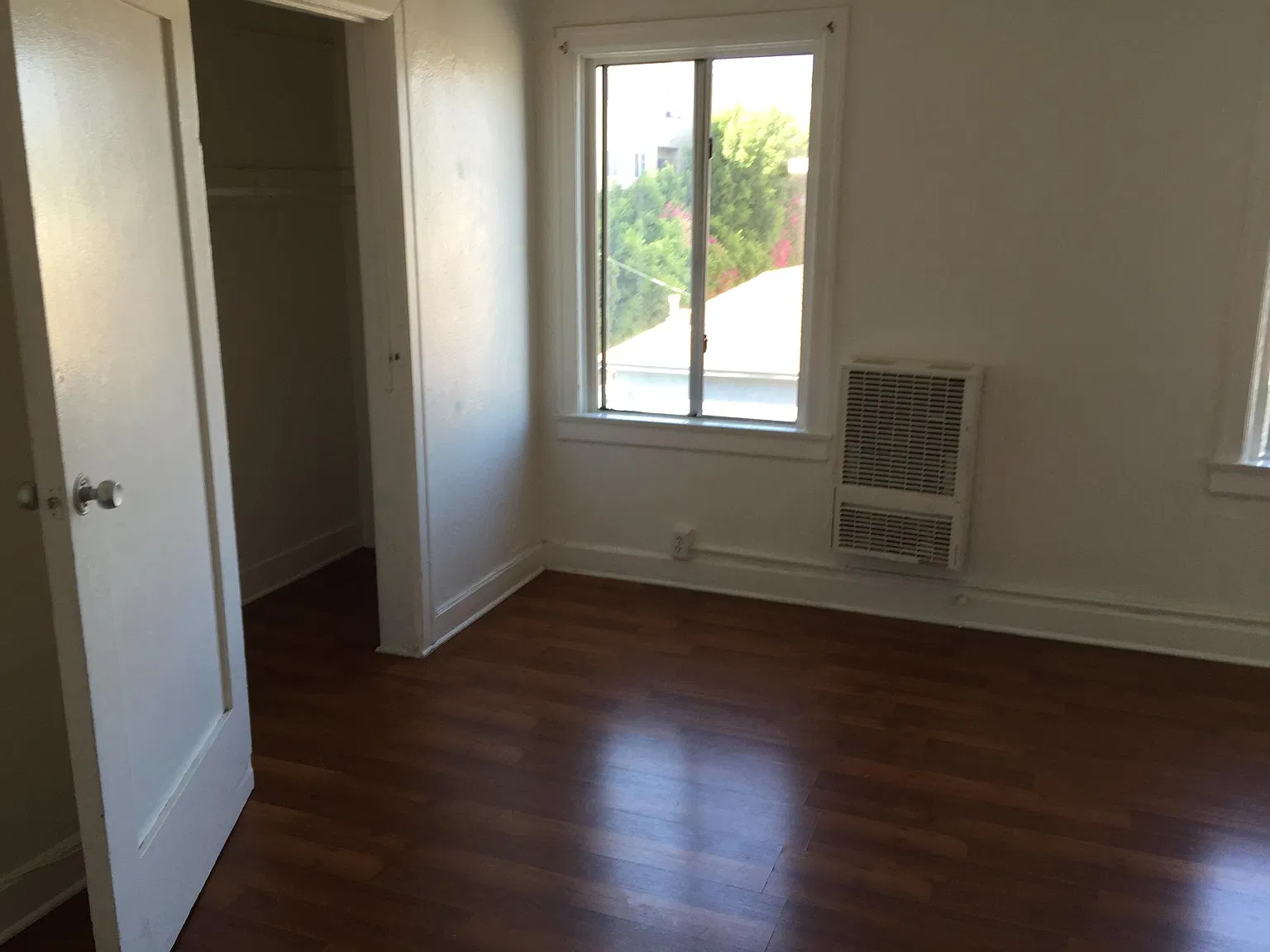 1407 W 3rd St — Photo 3