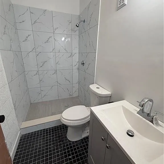 536 Smith St #101 — Photo 4