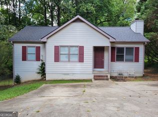 271 Rutledge Dr, Winder, GA 30680