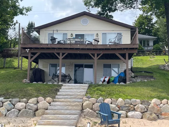 305 N Lake St, Hale, MI 48739