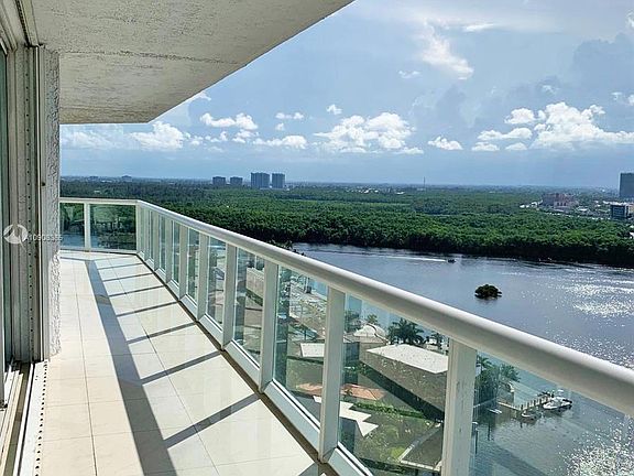 5th image of 16500 Collins Ave APT 2256