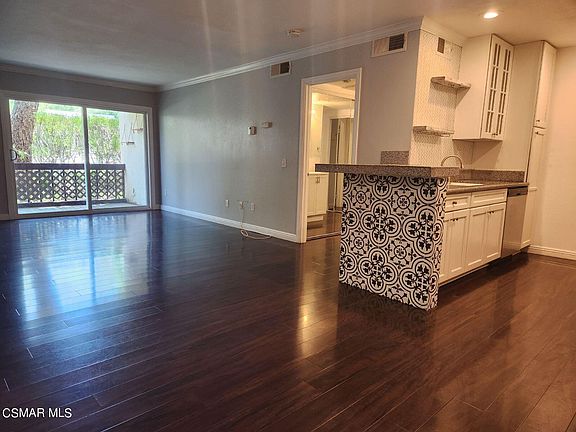 4th image of 23515 Lyons Ave Unit 129