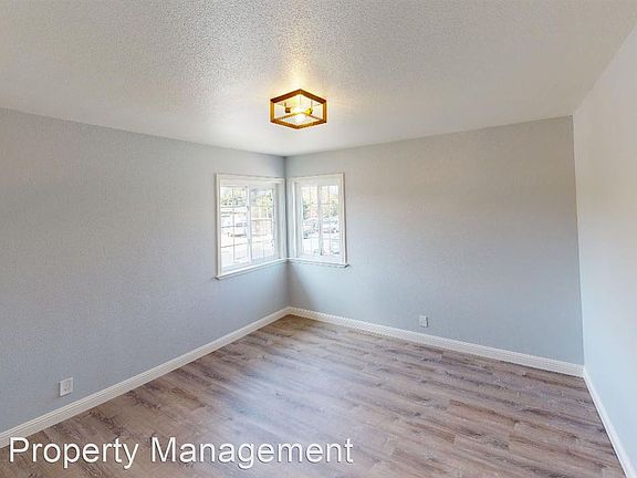 5th image of 1299 Parkington Ave #3