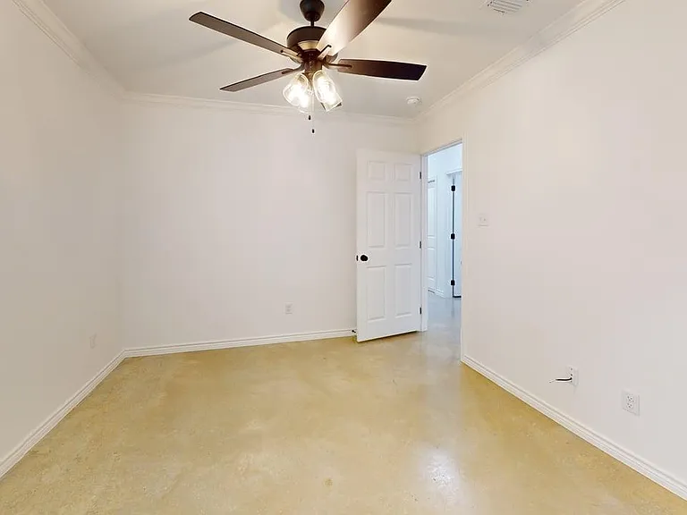 209 Elbert Ln #B — Photo 5