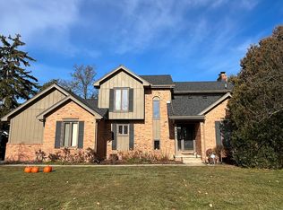 6984 Forest Park Ct, Troy, MI 48098