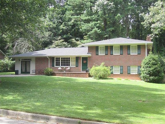 2nd image of 761 Holly Dr