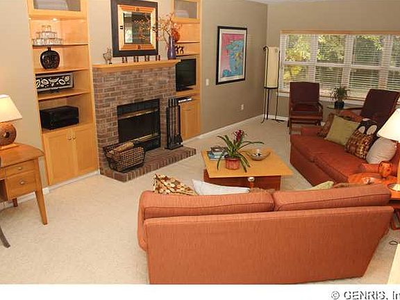 2nd image of 11 Oakshire Way