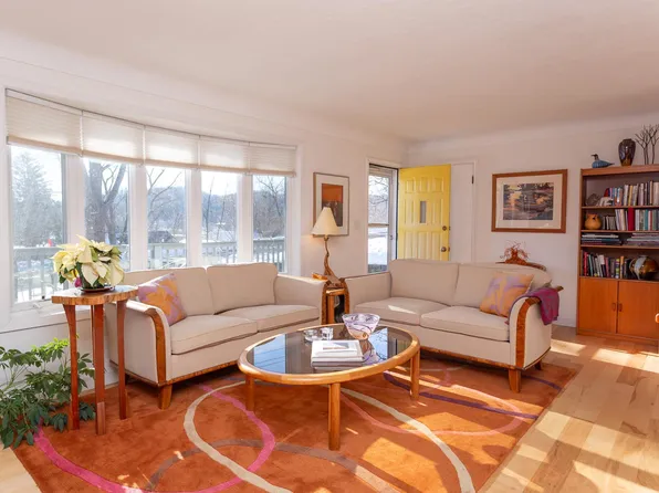 1020 Hawthorn St, Red Wing, MN 55066