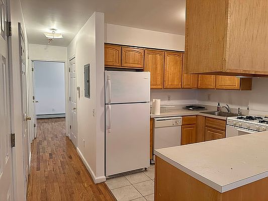 3rd image of 69 Maspeth Ave APT 1