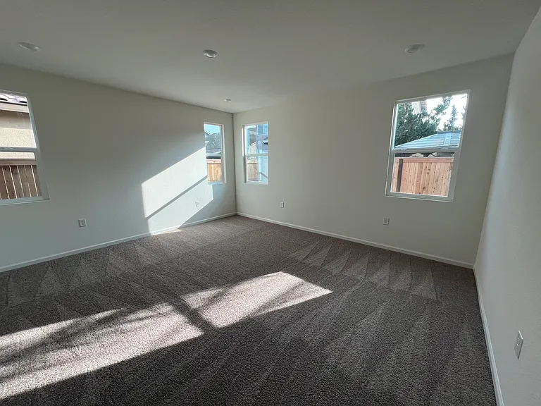 1989 Apiary Way — Photo 26