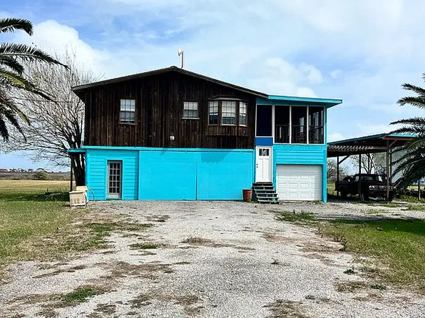 347 Powderhorn Ln, Port Lavaca, TX 77979