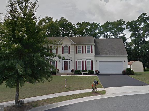 3rd image of 304 Tidewater Cir