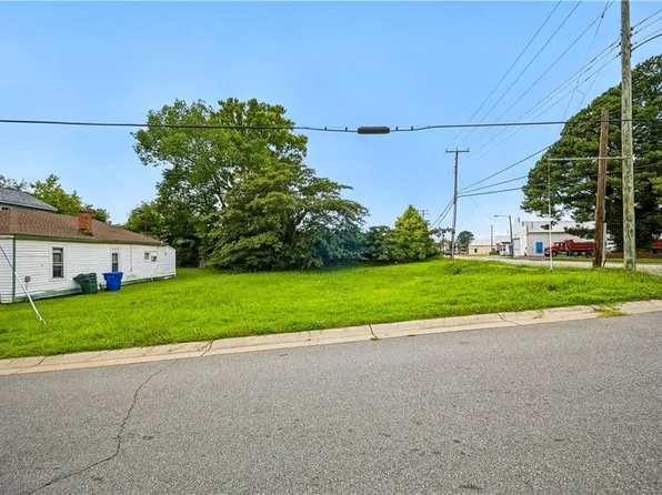833 E Washington St, Suffolk, VA 23434