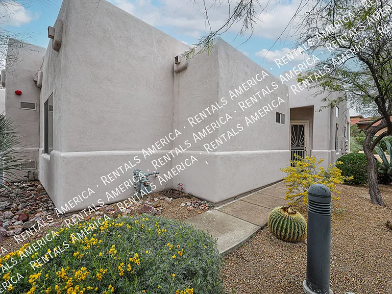 7402 E Hum Rd #16 — Photo 3