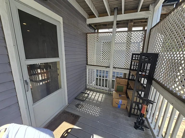 28 Bardwell St #1 — Photo 12