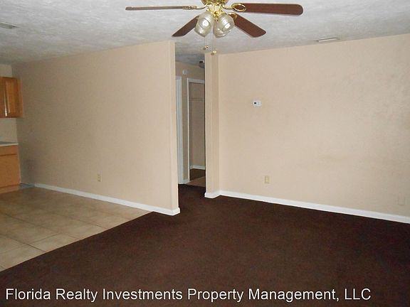 3rd image of 1909 Park Manor Dr