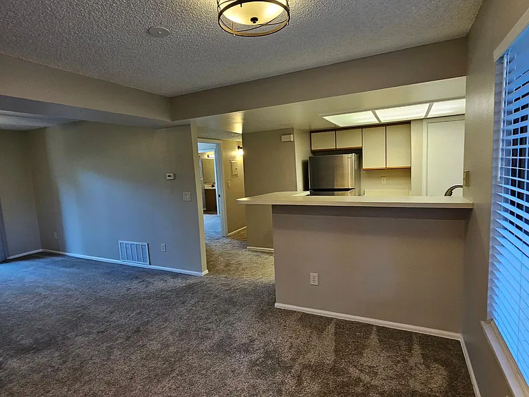 945 Moorings Dr — Photo 5